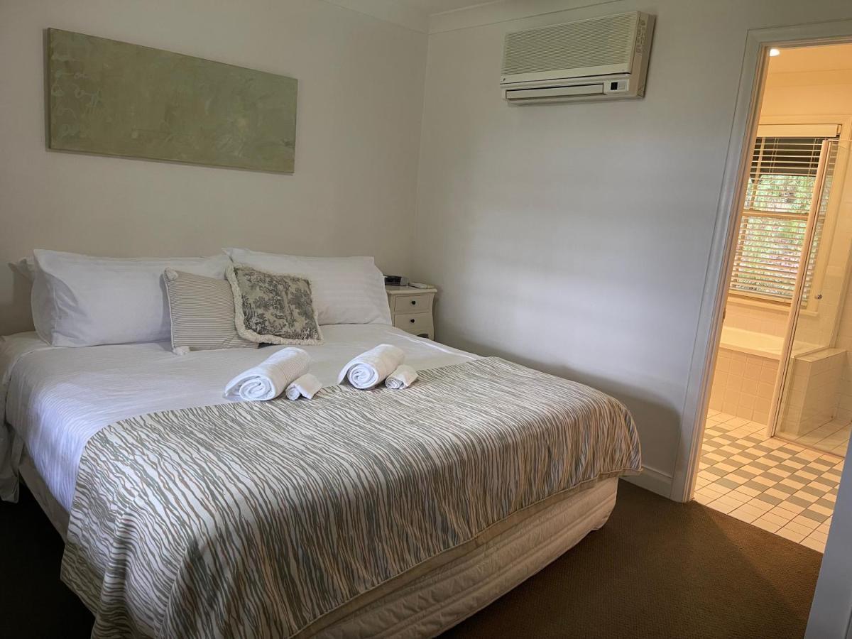 Villa Provincial - 2 Bedrooms Both With Ensuites -Situated In Cypress Lakes Resort Pokolbin Exterior foto